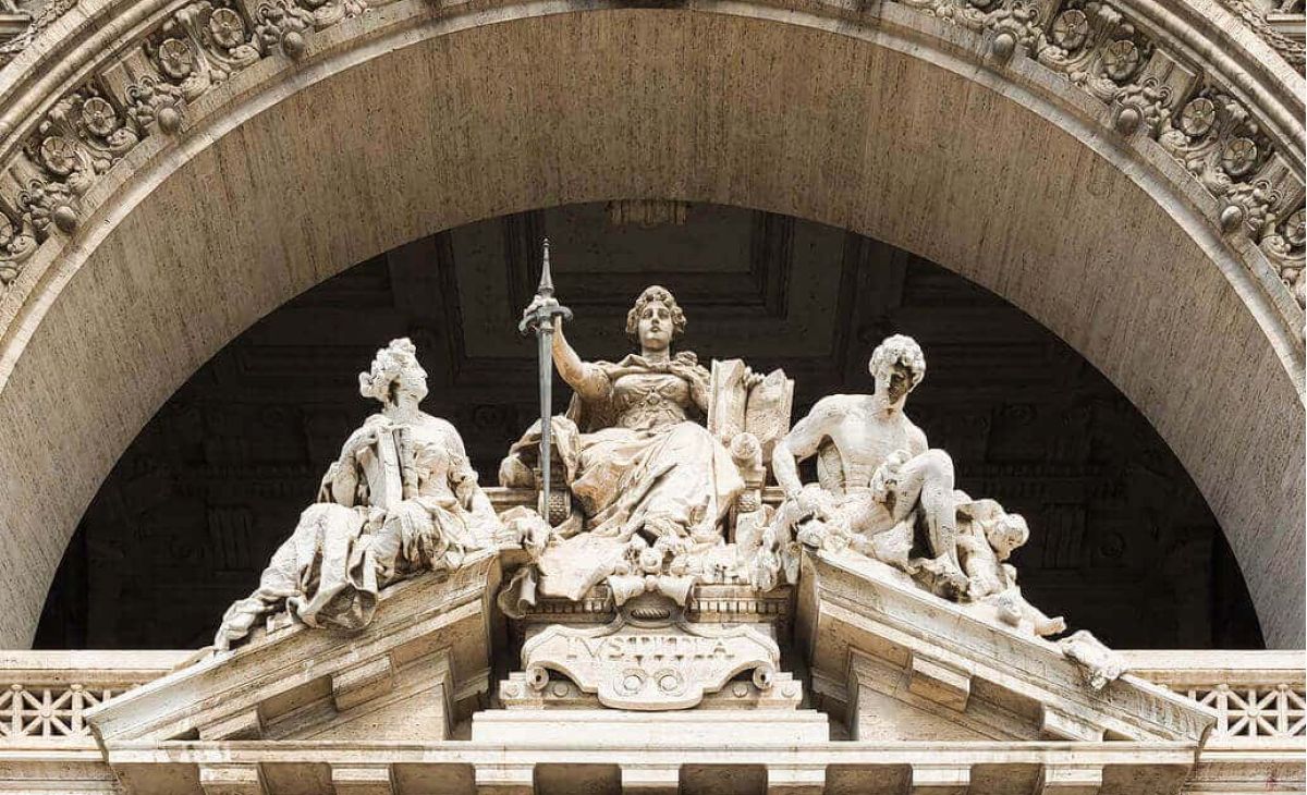 Business rates revaluation in 2023 1 1033px Pediment courthouse2C Rome2C Italy 4 72dc5b77